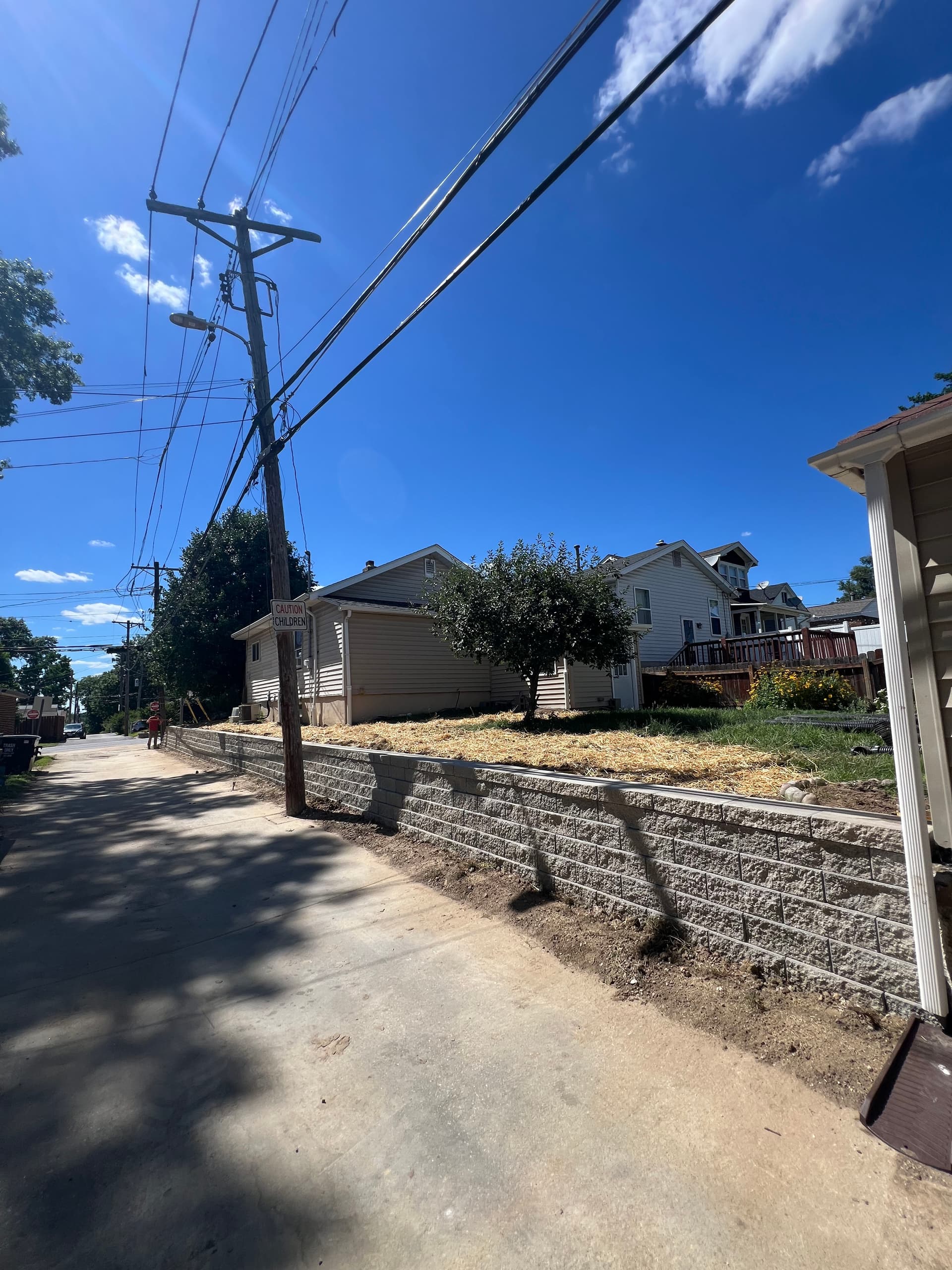 Versa-Lok Retaining Wall Keeps This Yard Locked In