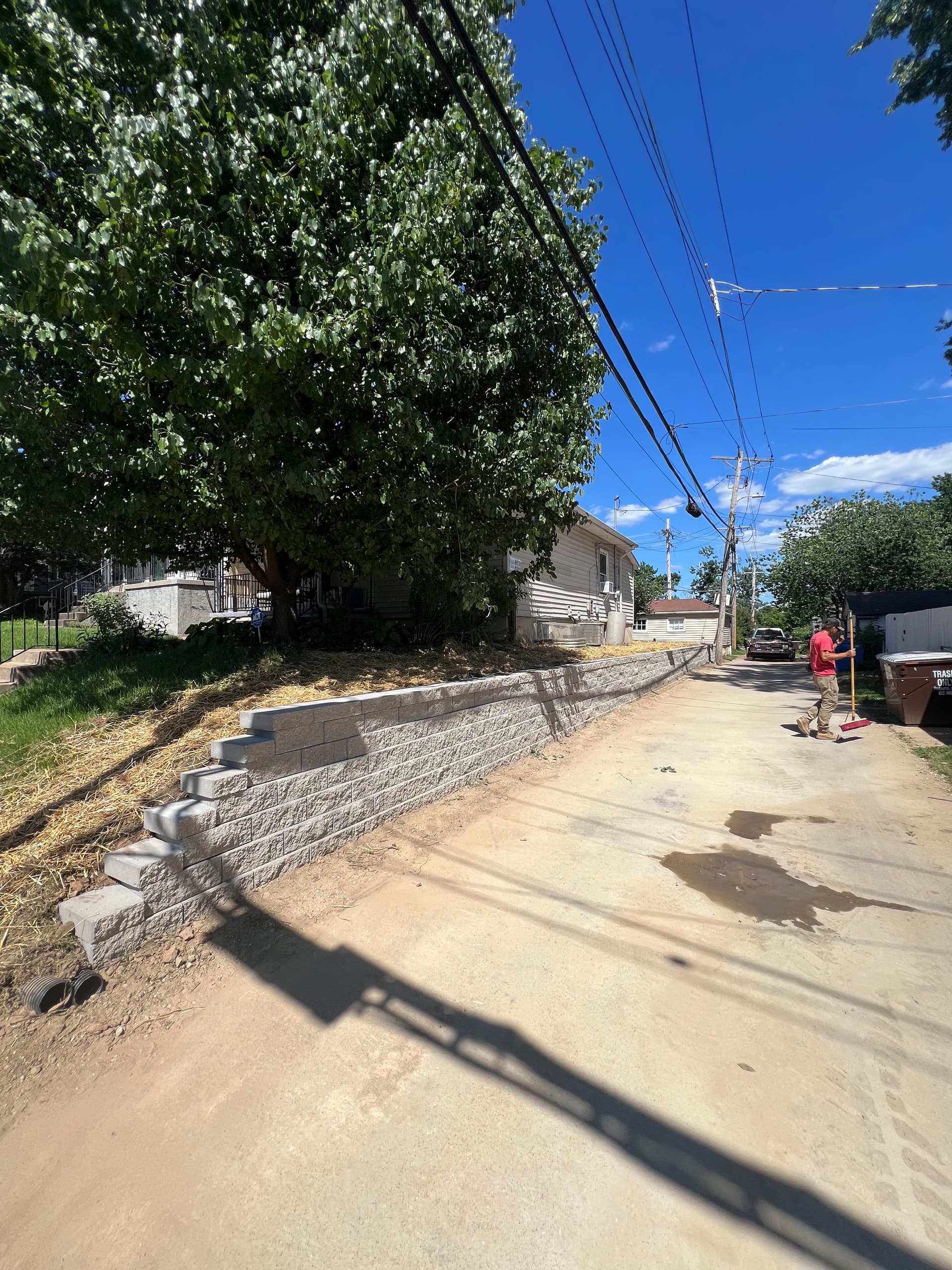 Versa-Lok Retaining Wall Keeps This Yard Locked In